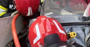 FOTO. Accident la Constanţa, între un autoturism și un tren! ISU: „S-a lucrat la înălţime, fără loc suficient de manevre” - 5