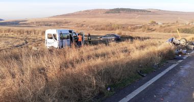 Constanţa. Foto / Accident la Hârșova, între un TIR și un microbuz cu opt persoane - 2
