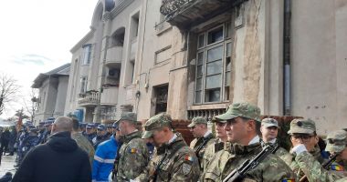 Galerie foto / Mii de enoriași, prezenți la Sărbătoarea Bobotezei, la Constanța - 5