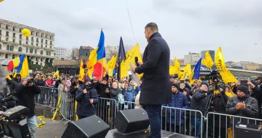 FOTO/VIDEO. Ovidiu Cupșa, candidat oficial la Primăria Constanța, din partea AUR: "Dumnezeu să apere acest oraș" - 11