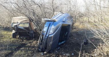 Stire din Eveniment : ACCIDENT RUTIER la ieşire din Tuzla, spre Costineşti! Intervin salvatorii de la ISU Constanţa!