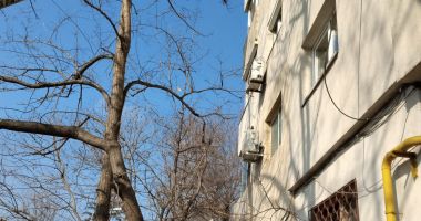 FOTO / Explozie urmată de incendiu, într-un apartament din Constanţa! O victimă, extrasă de salvatori din interior / UPDATE - 6