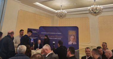 FOTO / Mircea Geoană nu exclude varianta unei candidaturi independente: "Există o saturație a românilor față de profilul politicianului clasic, de partid" - 3