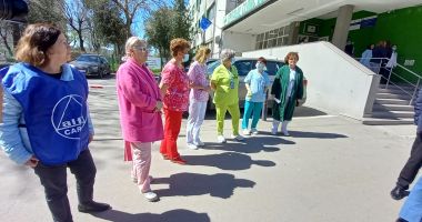 FOTO. GREVĂ la Spitalul de Boli Infecţioase Constanţa! "Indiferența guvernanților ne sărăcește" - 2