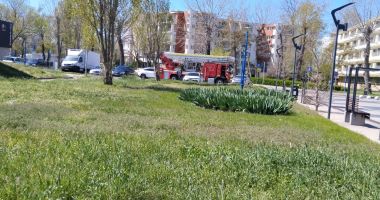 Galerie foto / FLĂCĂRI ÎN MAMAIA! Pompierii intervin cu echipaje de stingere şi salvare, la Hotelul PARC - 4