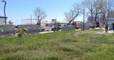 Galerie foto / FLĂCĂRI ÎN MAMAIA! Pompierii intervin cu echipaje de stingere şi salvare, la Hotelul PARC - 2