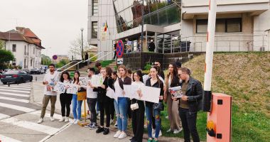 FOTO. Protest în faţa Tribunalului Constanţa, în ziua în care Vlad Pascu află dacă va fi scos din arest preventiv - 3
