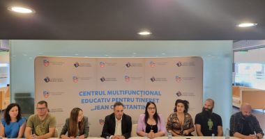 Întrunire cu oaspeţi de seamă, la Centrul Teodor Burada: "Am trecut cu evenimentele noastre dincolo de județ!" - 2