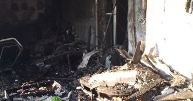 Jud. Constanța. INCENDIU DEVASTATOR! Două case arse în totalitate, peste 20 de pompieri luptă cu focul! - 2