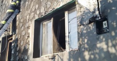 Jud. Constanța. INCENDIU DEVASTATOR! Două case arse în totalitate, peste 20 de pompieri luptă cu focul! - 3