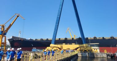 FOTO. Elevi din toată țara au vizitat Șantierul Naval Constanța și au învăţat cum se lucrează pe o navă - 3