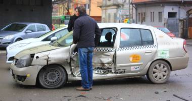 Galerie FOTO. Accident rutier în centrul Constanței - 2