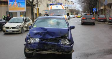 Galerie FOTO. Accident rutier în centrul Constanței - 3