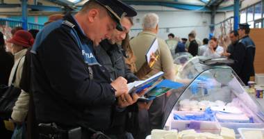 Galerie foto. RAZII ale Poliției, astăzi, în piețele din Constanța - 2