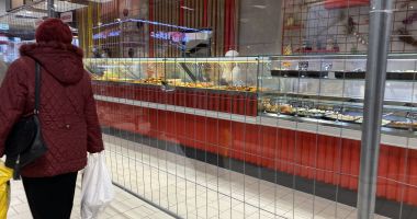 Galerie foto. „Zidul Berlinului”, într-un supermarket din Constanţa - 2