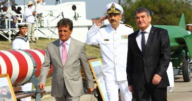 Stire din Eveniment : "Cele două fregate ale României intră în proces de modernizare; vom achiziționa și nave noi"