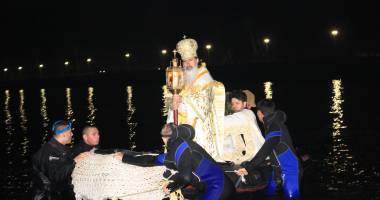 Hristos a Înviat! Sute de constănțeni au participat la Slujba de Înviere - 2