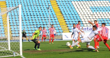 Stire din Sport : Fotbal / FC Farul înfrântă acasă de Dunărea Galați. Scor final 0-2 / Galerie foto