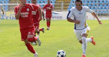 Stire din Sport : Fotbal / FC Farul - Delta Tulcea 3-0 / Galerie foto