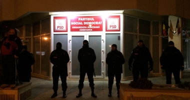 GALERIE FOTO-VIDEO / PROTESTE DE AMPLOARE la Constanța: "PSD, ciuma roșie!" - 10