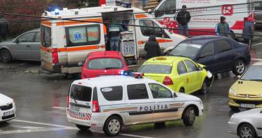 Galerie FOTO. Haos pe bulevardul I.C. Brătianu. Mai multe mașini implicate într-un accident. Două victime. Update - 6