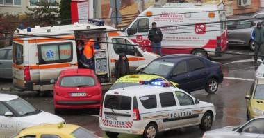 Galerie FOTO. Haos pe bulevardul I.C. Brătianu. Mai multe mașini implicate într-un accident. Două victime. Update - 5