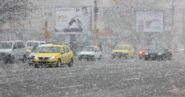 Galerie foto și video. Iarna nu se lasă dusă! A nins ca în povești, la CONSTANȚA - 4