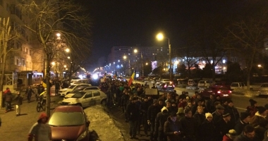GALERIE FOTO-VIDEO / UPDATE. 5500 de "PUTORI" mărșăluiesc pe străzi. "Altă întrebare? Altă guvernare!" - 25