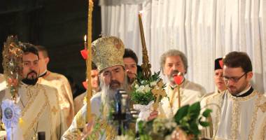 Hristos a Înviat! Sute de constănțeni au participat la Slujba de Înviere - 4