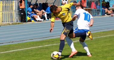 Fotbal / FC Farul a pierdut partida cu CF Brăila / Galerie foto