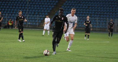 Stire din Sport : Fotbal / Săgeata Năvodari, învinsă acasă de Astra Giurgiu. Scor final 3-4 / Galerie foto