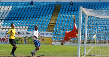 Fotbal / FC Farul a pierdut partida cu CF Brăila / Galerie foto - 6