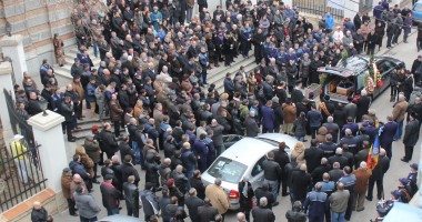 Unul dintre cei mai buni polițiști din Constanța, înmormântat cu onoruri militare / GALERIE FOTO - 7