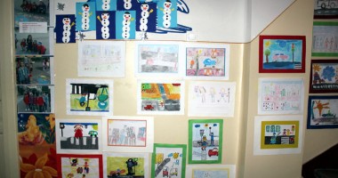 143 de desene pe teme rutiere au fost jurizate  la Grădinița "Perluțele Mării" - 2