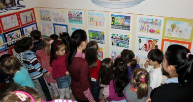 143 de desene pe teme rutiere au fost jurizate  la Grădinița "Perluțele Mării" - 3