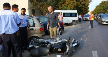 Motociclist implicat într-un accident rutier / Galerie foto - 3