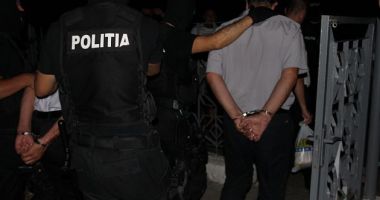 Stire din Eveniment : Vicar eparhial, reținut pentru delapidare. Ar fi sustras din vistieria episcopiei aproape 3 milioane de lei