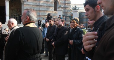 IMAGINI CUTREMURĂTOARE / DURERE FĂRĂ MARGINI la înmormântarea ANDREEI, tânăra ucisă de un șofer beat! - 9