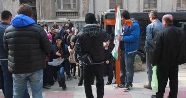 IMAGINI CUTREMURĂTOARE / DURERE FĂRĂ MARGINI la înmormântarea ANDREEI, tânăra ucisă de un șofer beat! - 11