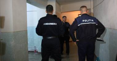 TRAGEDIE LA CONSTANȚA! Familie MOARTĂ într-un apartament din cartierul Tomis Nord / GALERIE FOTO - 6