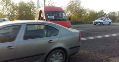 VIDEO / CIRCULAȚIE RUTIERĂ BLOCATĂ INTENȚIONAT pe podul de la Agigea - 2