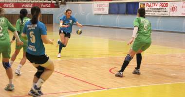 Stire din Sport : Galerie foto. CSU Neptun a pierdut confruntarea cu HC Activ Plopeni