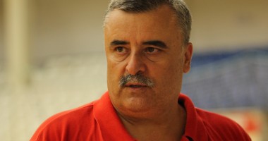 Stire din Sport : Handbal / Antrenorul Ion Crăciun împlinește, astăzi, 57 de ani