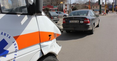 Cum s-a produs accidentul de la ICIL, în care a fost implicată o ambulanță / Galerie foto - 3