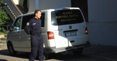 TRAGEDIE LA CONSTANȚA! Familie MOARTĂ într-un apartament din cartierul Tomis Nord / GALERIE FOTO - 14