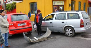 Galerie FOTO. Accident în lanț, în Constanța. Trei mașini implicate - 5