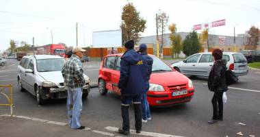 Galerie FOTO. Accident în lanț, în Constanța. Trei mașini implicate - 11