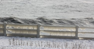 Imagini INCREDIBILE / Marea Neagră a început să înghețe - 12