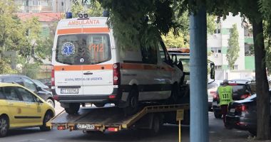 Ambulanță implicată într-un accident, în intersecție la ICIL. Autospeciala ducea un pacient la spital - 2