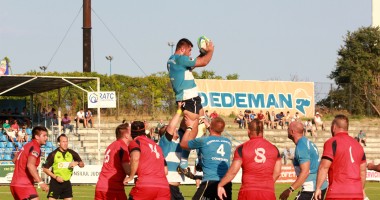 Stire din Sport : Rugby / RCJ Farul a încheiat sezonul regulat cu o înfrângere / Galerie foto
